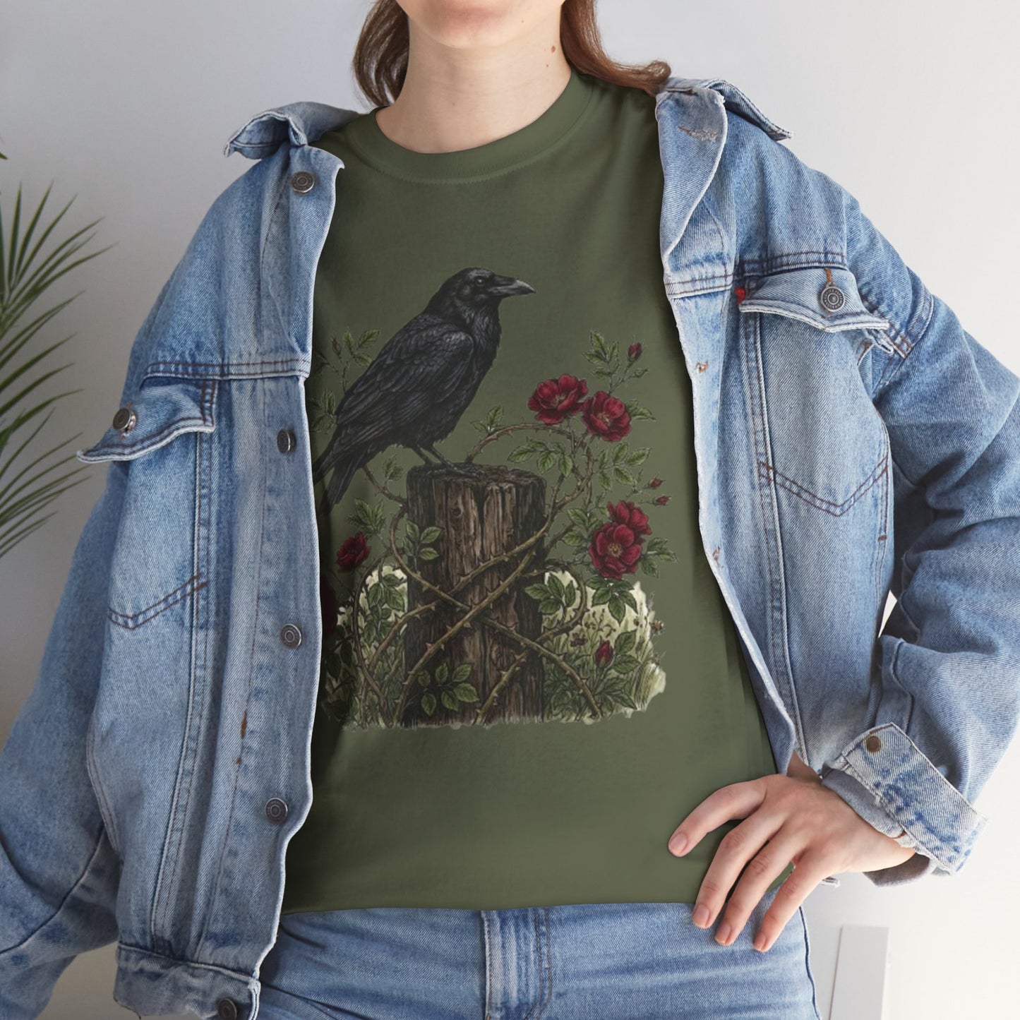 T-shirt Corbeau sur souche de rose — T-shirt graphique nature gothique